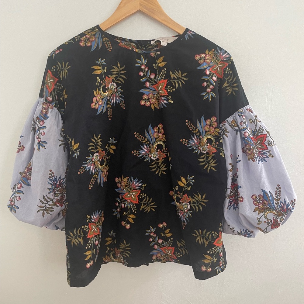 LOFT Mixed Floral Printed Bubble Sleeve Boho
Button Back Blouse Top